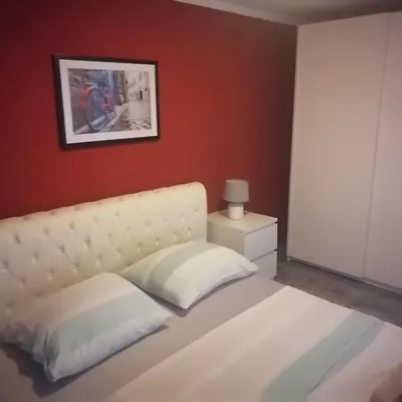 Matelici Apartment *