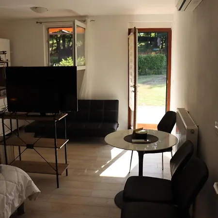 Matelici Apartment