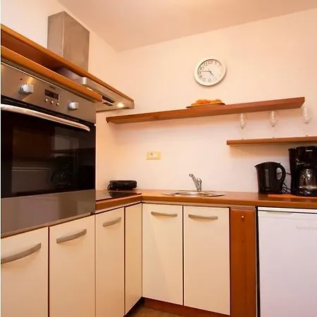 Apartment Matelici *