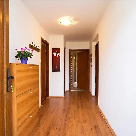 Matelici Apartment Divsici